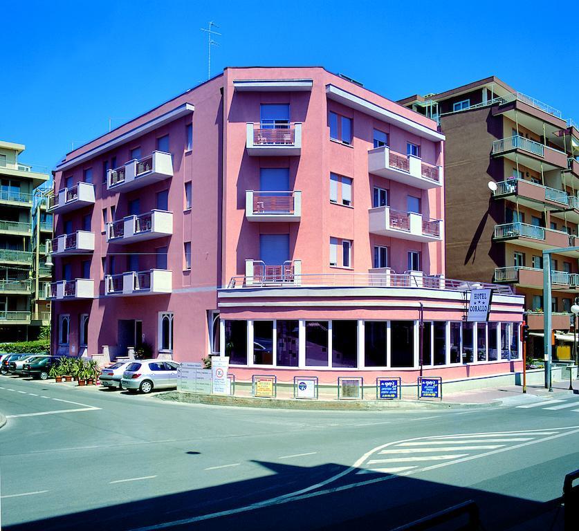 Hotel Corallo Pietra Ligure Extérieur photo